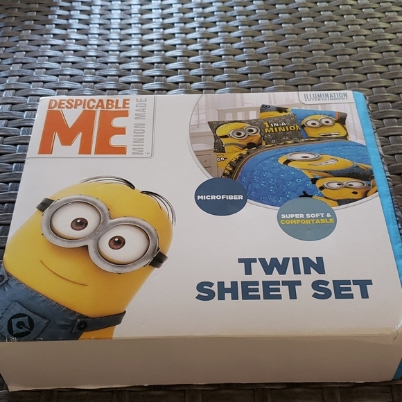 DESPICABLE Me twin sheets - Picture 1 of 3